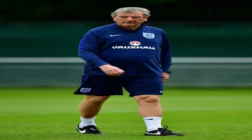 روي هودجسون يعود إلى عالم التدريب مجددًا بعد بلوغه 78 عاماً